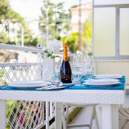 Guesthost - Porto Sole Vacation Appartement *